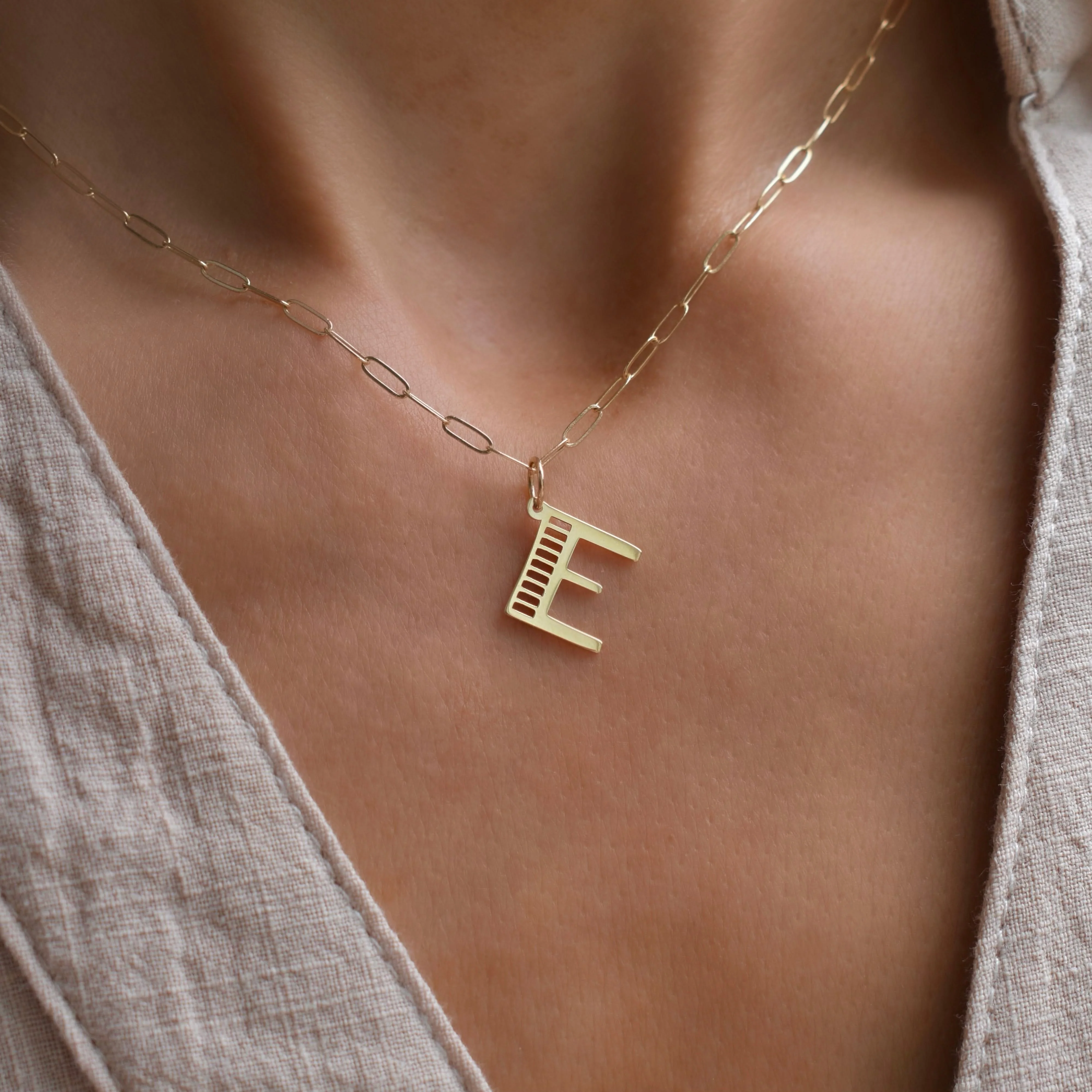 Essex Letter E Pendant in 14k Gold - Image 3