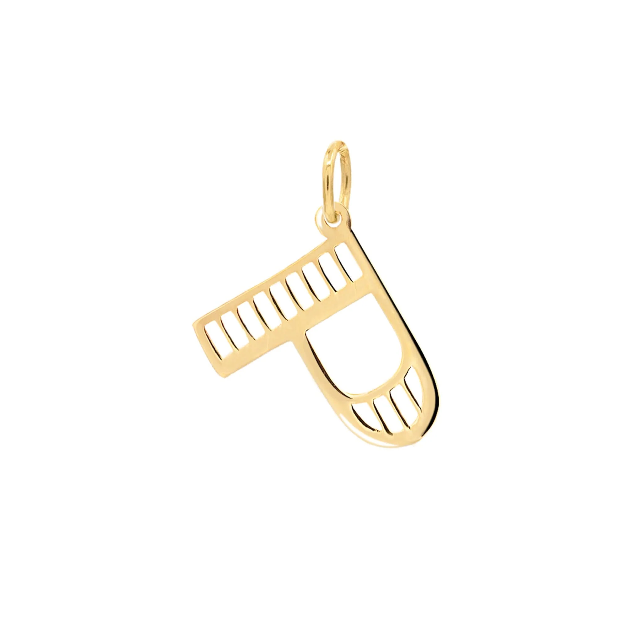 Essex Letter P Pendant in 14k Gold