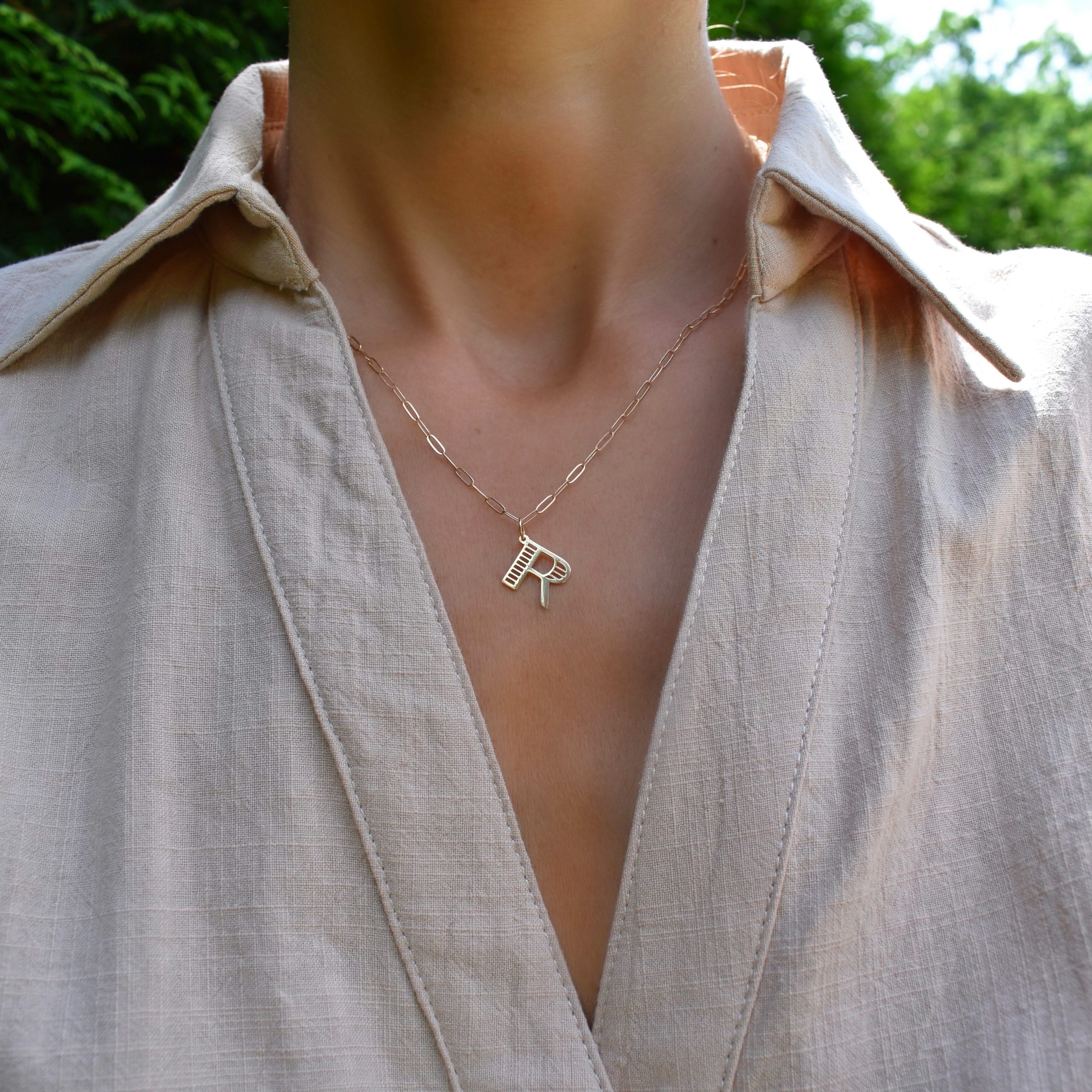 Essex Letter R Pendant in 14k Gold - Image 2