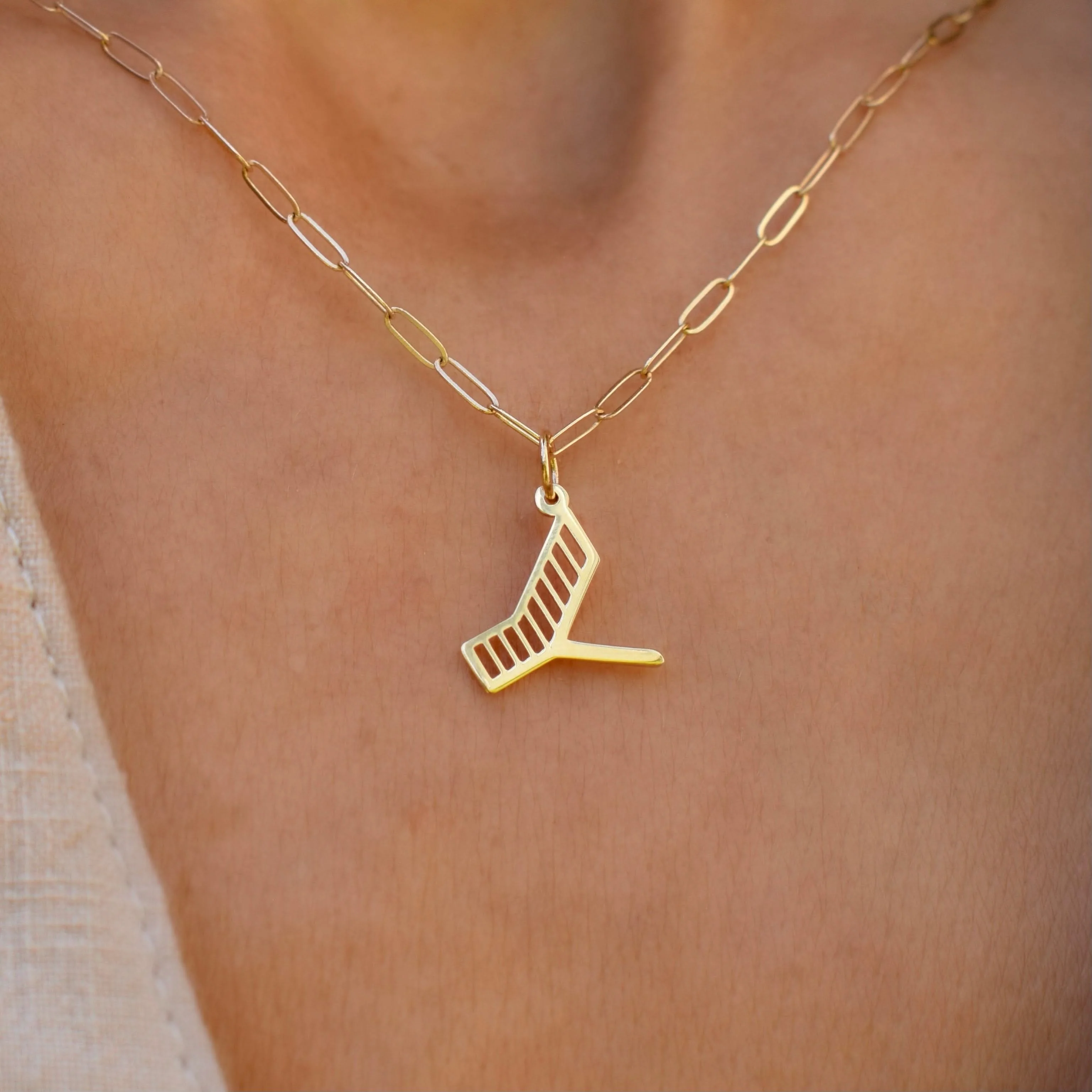 Essex Letter Y Pendant in 14k Gold - Image 3