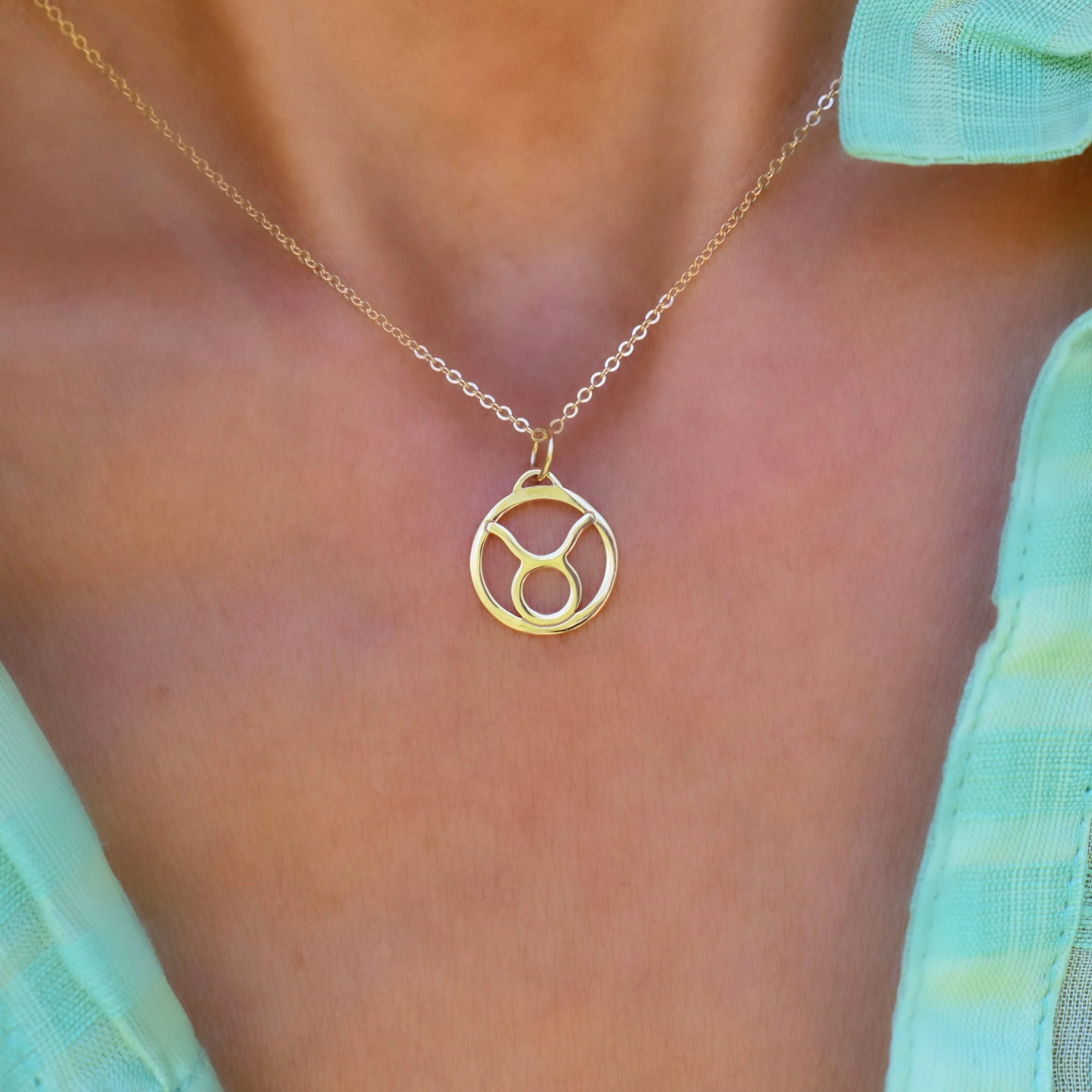 Flat Taurus Pendant with Classic Chain in 14k Gold - Image 3