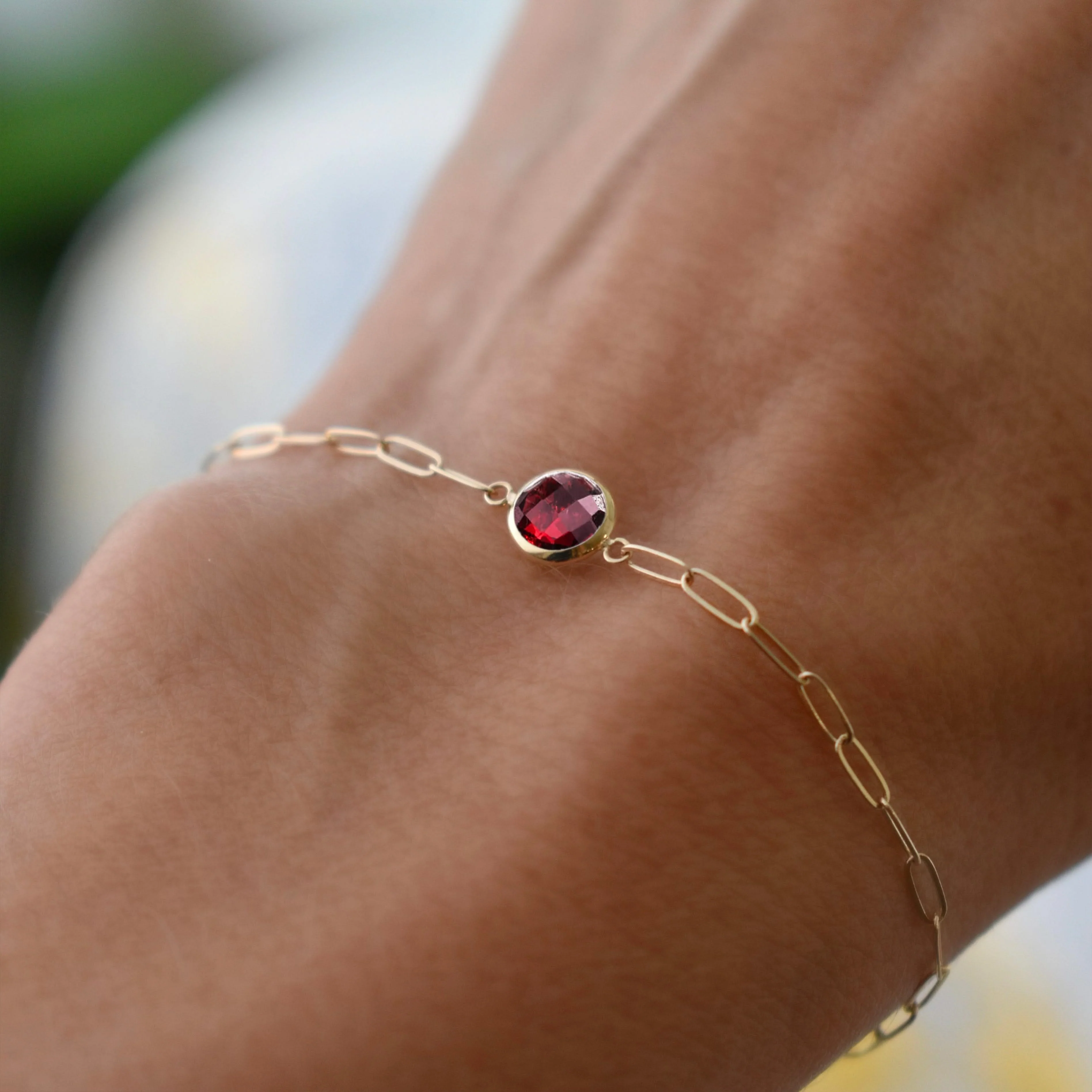 Grand 1 Garnet Adelaide Mini Bracelet in 14k Gold (January) - Image 8
