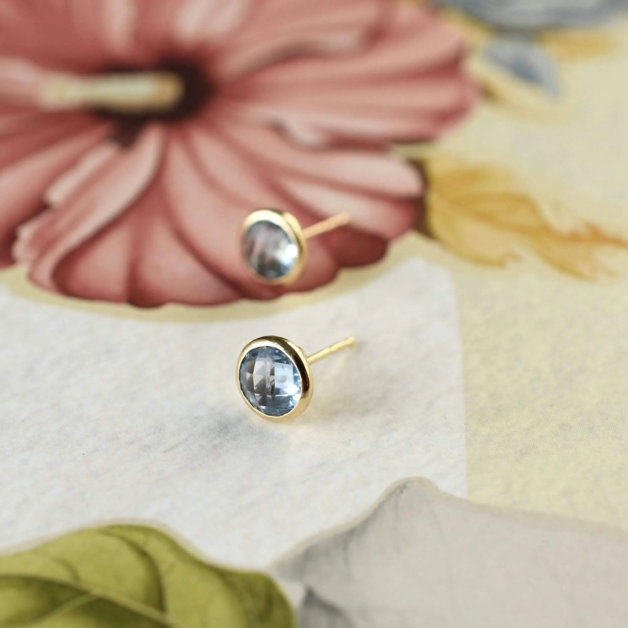 Grand Aquamarine Stud Earrings in 14k Gold (March) - Image 7