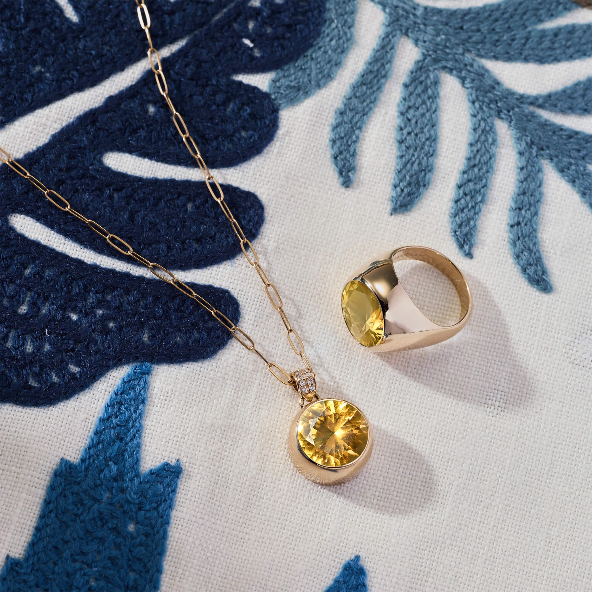Jamestown Citrine Pendant with Diamond Bail in 14k Gold (November) - Image 6