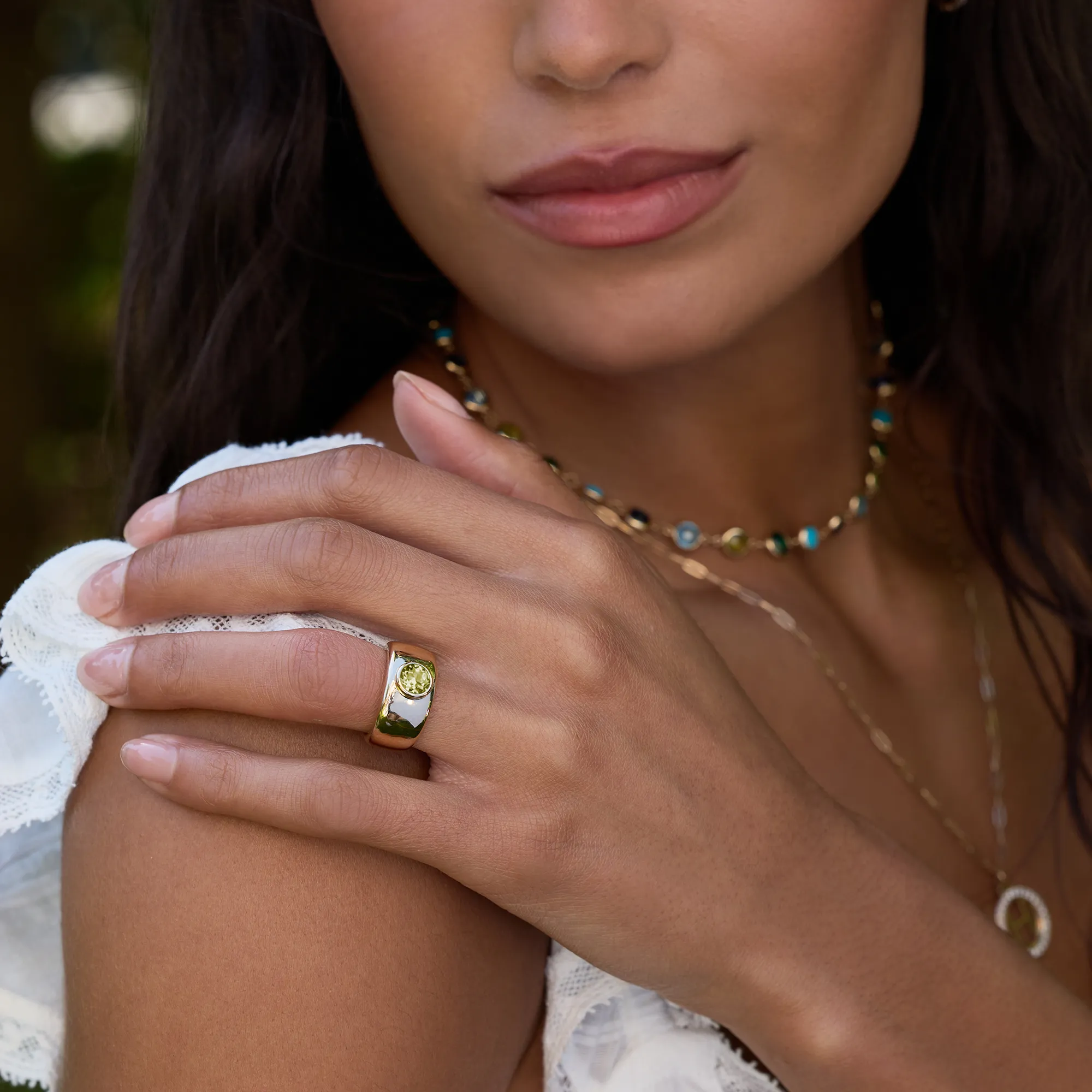 Jamestown Lemon Verbena Quartz Band Ring in 14k Gold (August) - Image 2