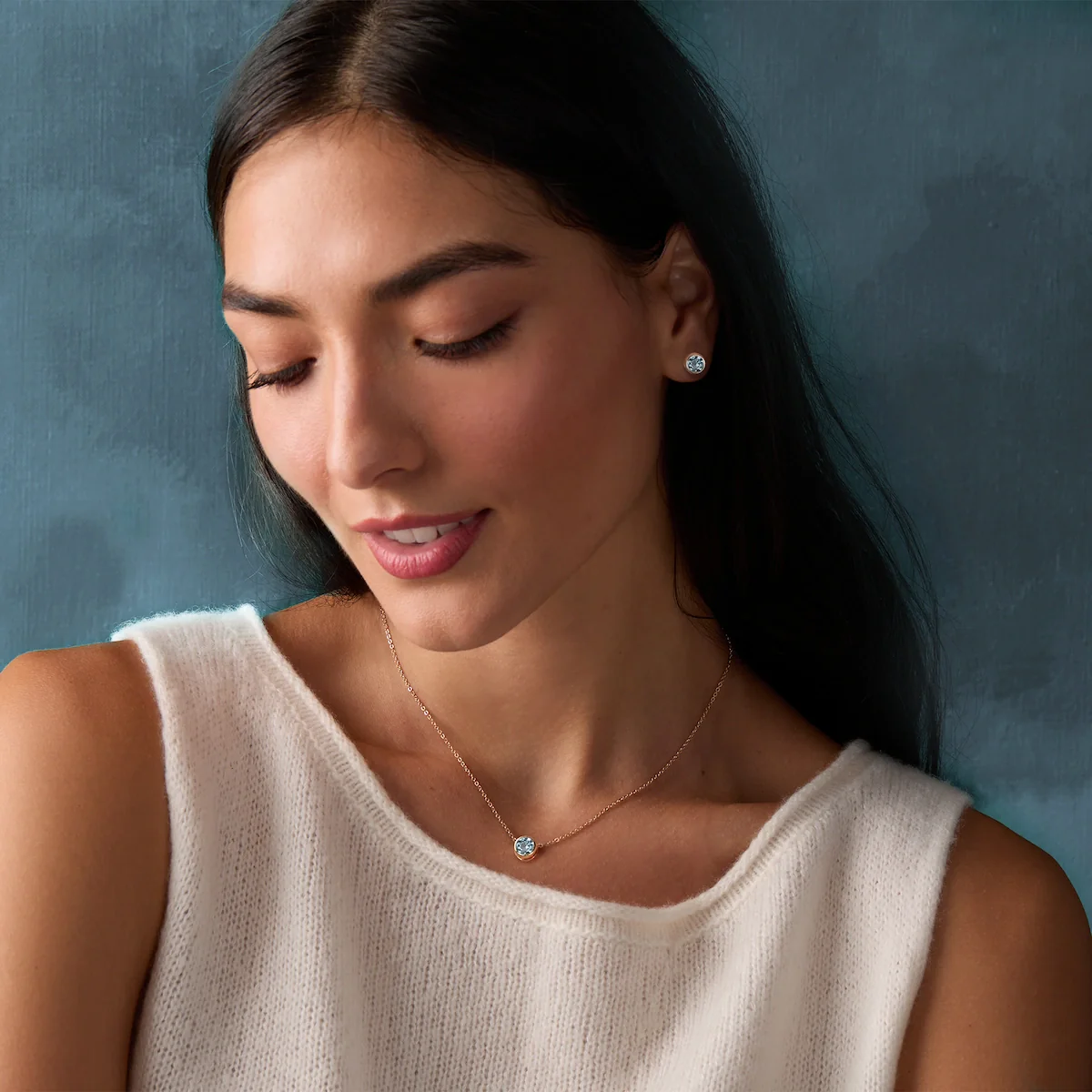 Jamestown Birthstone Solitaire Necklace in 14k Gold - Image 3