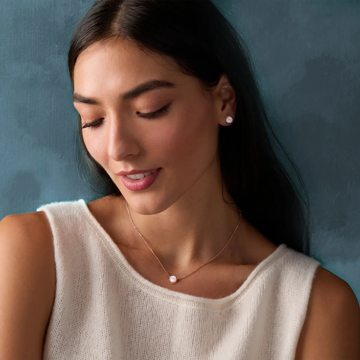 Jamestown Rose Quartz Solitaire Necklace in 14k Gold (October) - Image 3