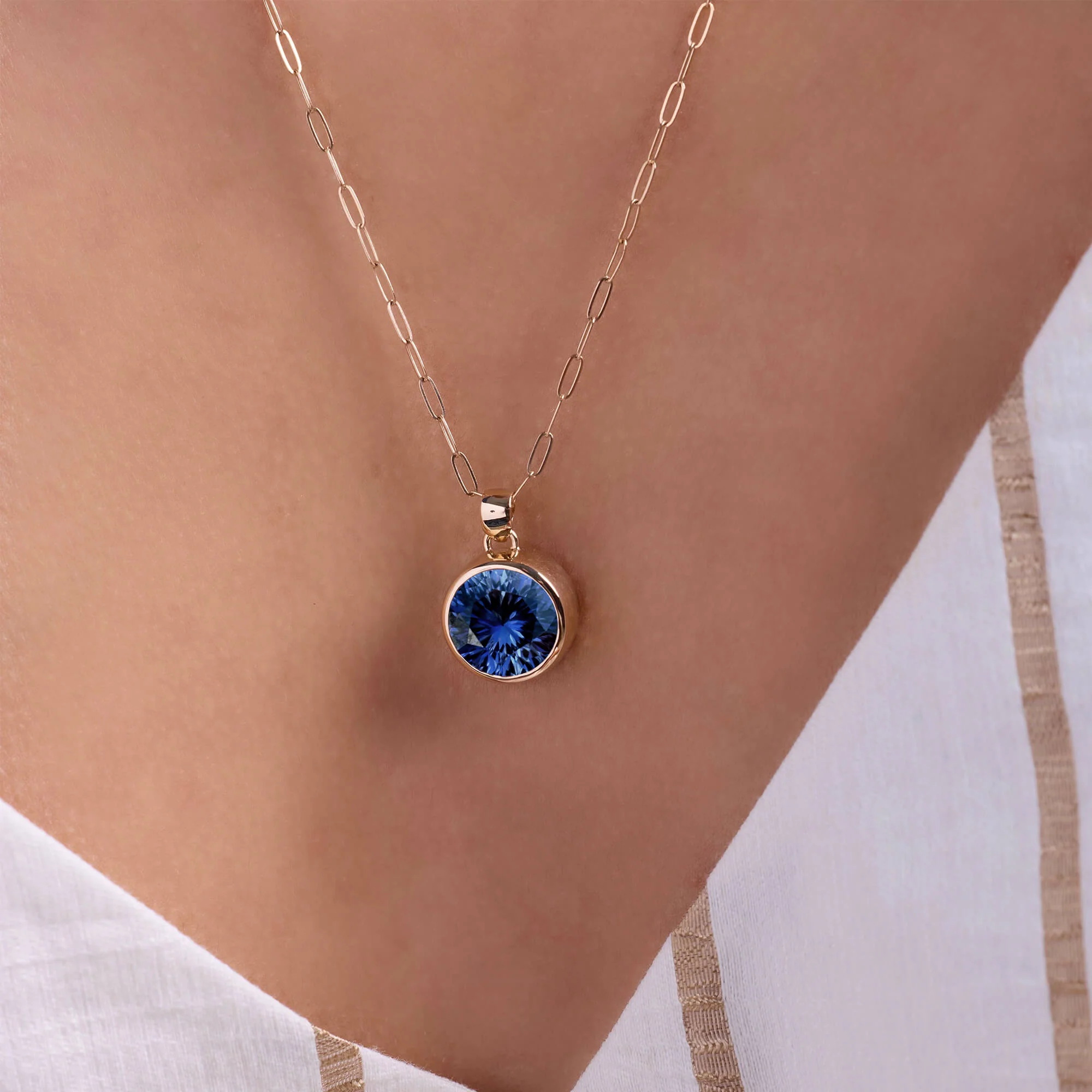 Jamestown Sapphire Pendant in 14k Gold (September) - Image 3