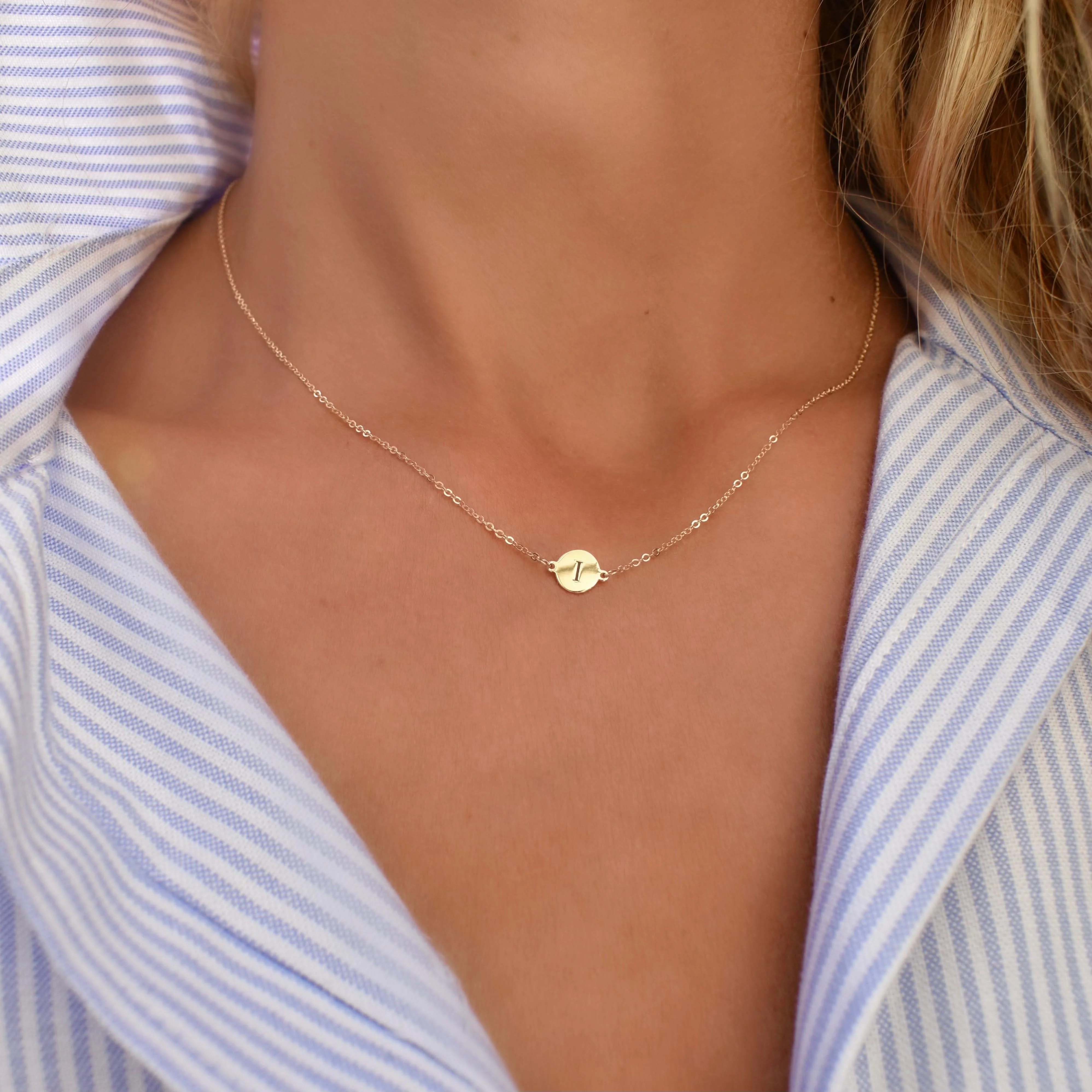 Letter I Necklace in 14k Gold - Image 3
