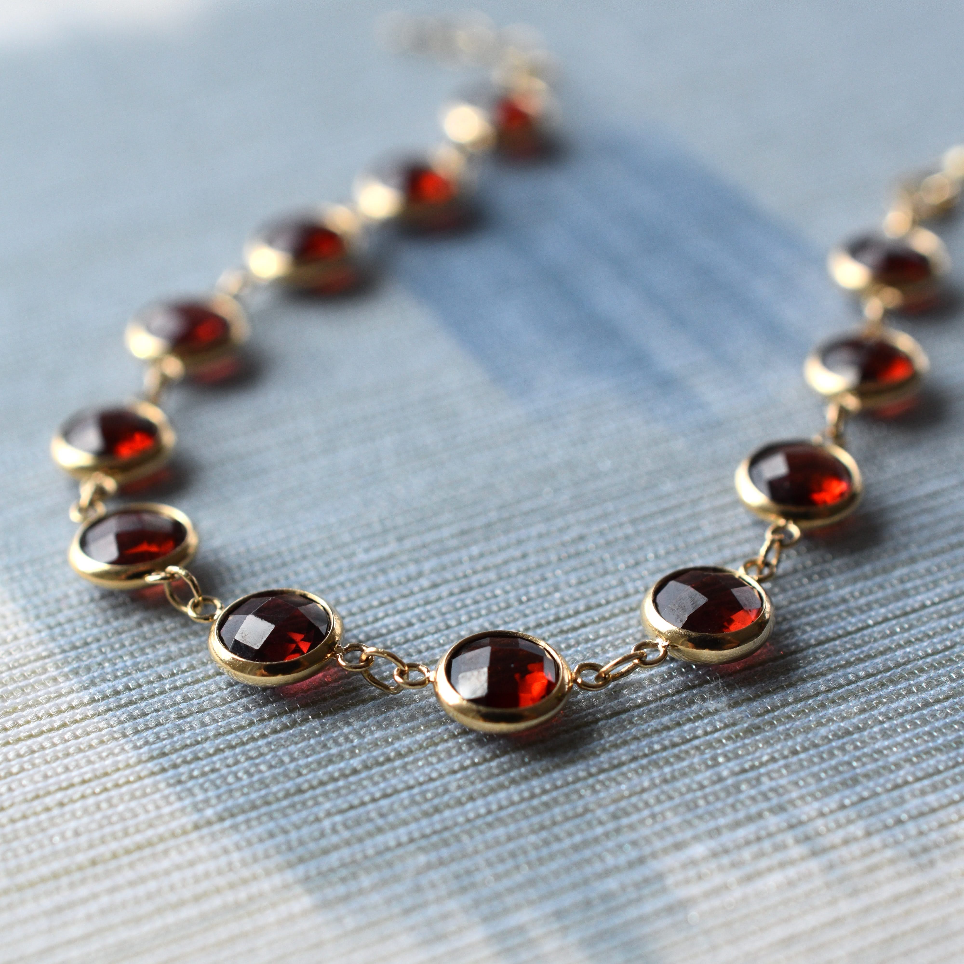 Newport Grand Garnet Bracelet in 14k Gold (January) - Image 9