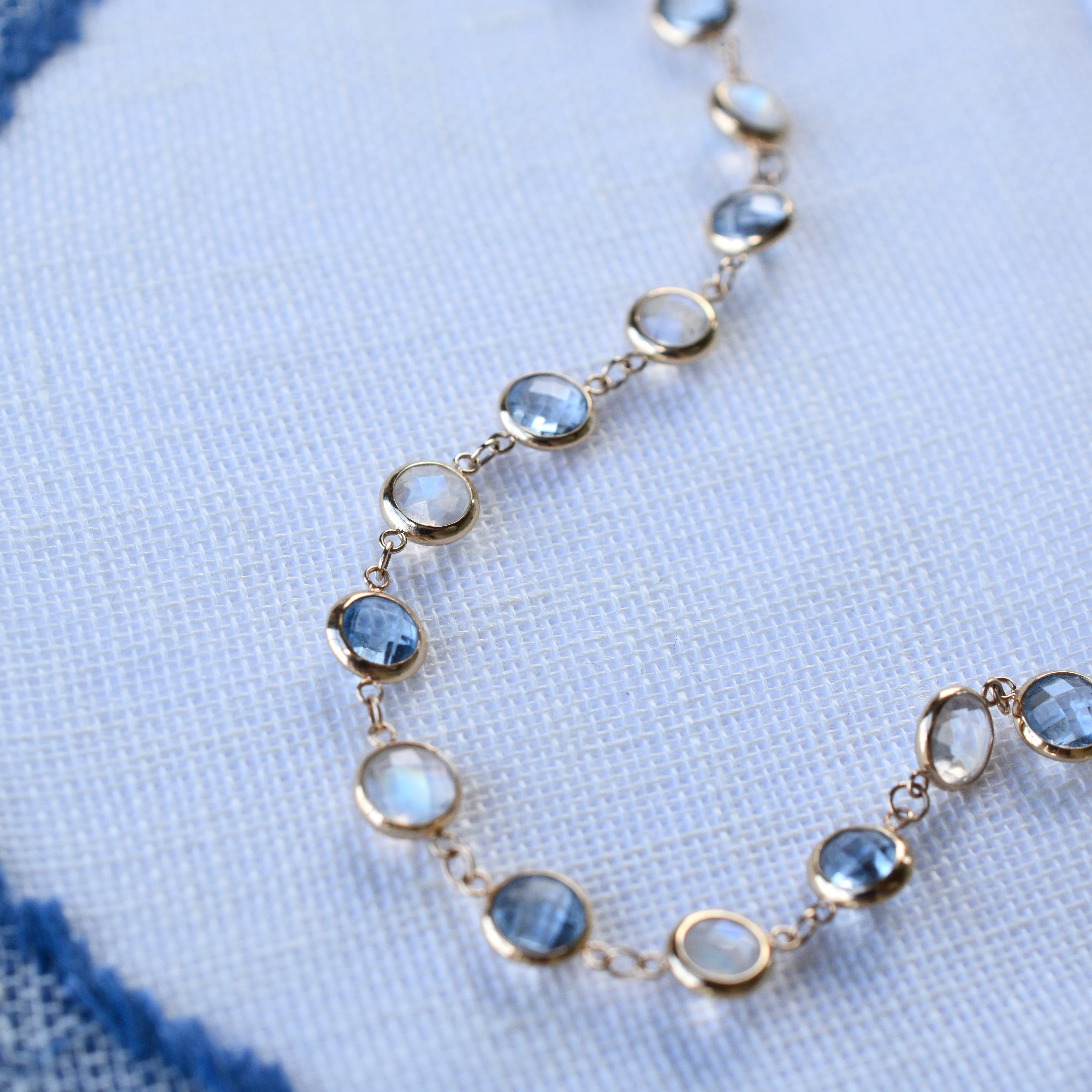 Newport Grand Santorini Bracelet in 14k Gold - Image 6