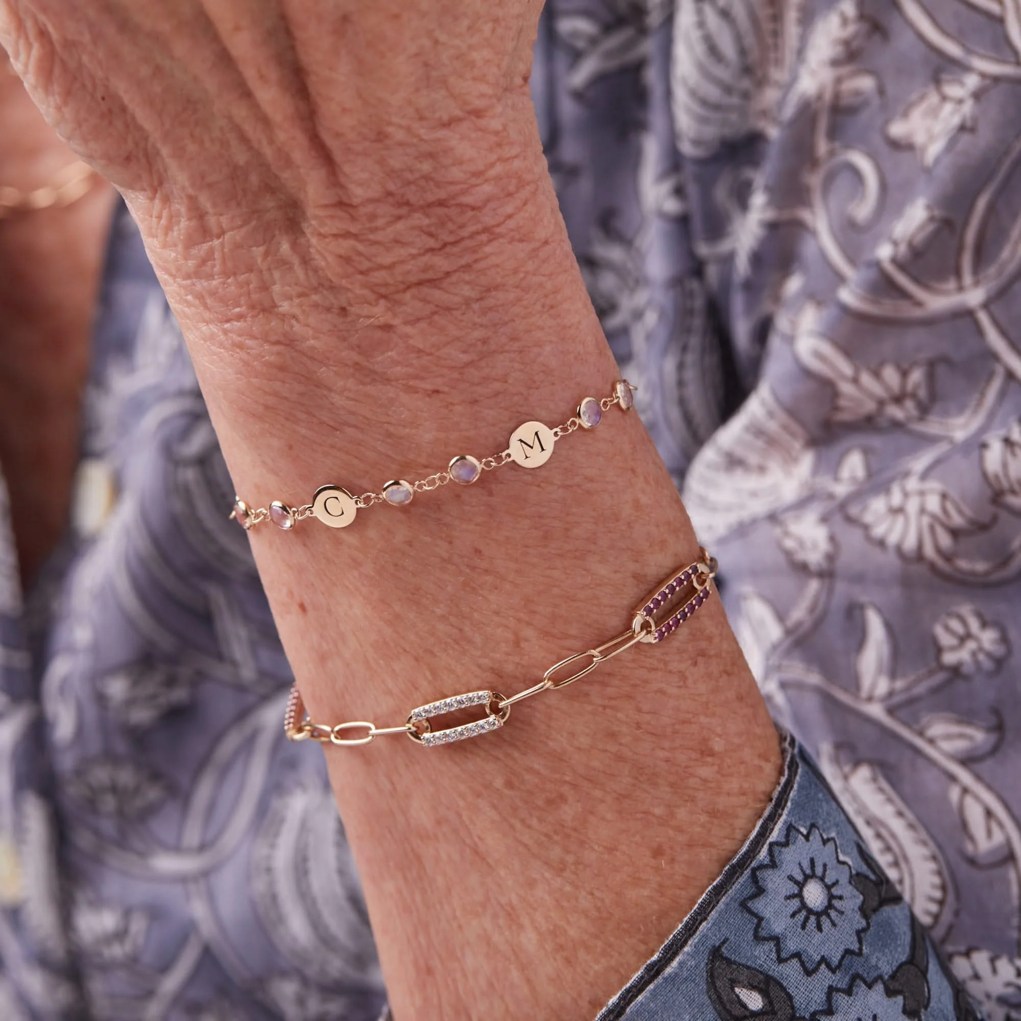 Newport 2 Letter Birthstone Bracelet in 14k Gold - Image 8