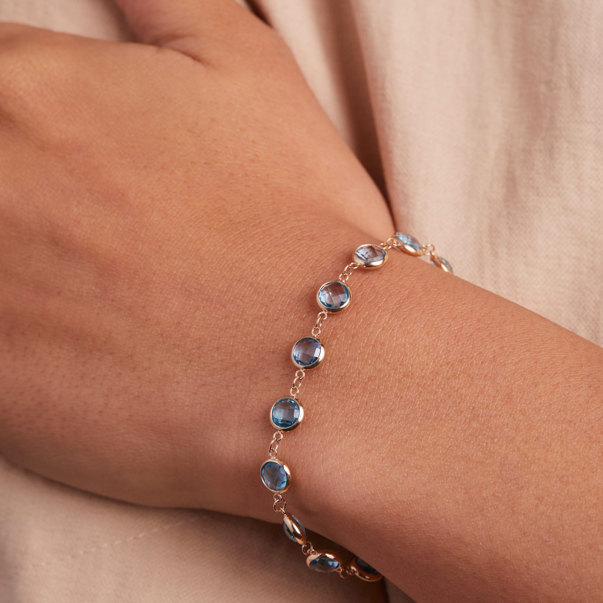 Newport Grand Bracelet in 14k Gold - Image 3
