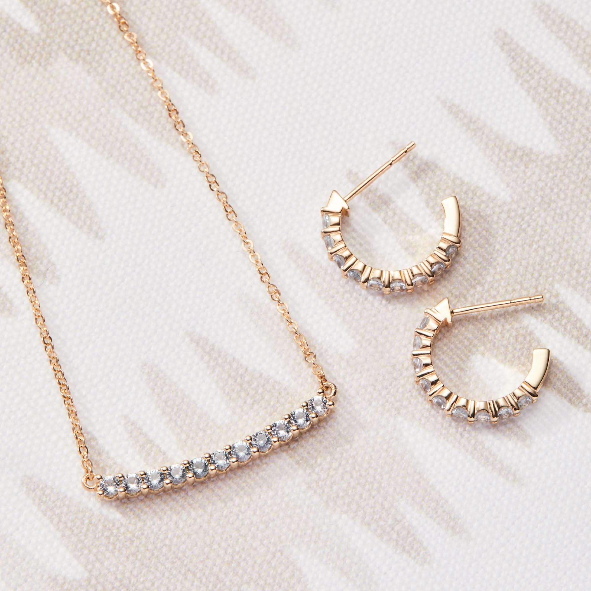 Rosecliff Bar Necklace in 14k Gold - Image 10