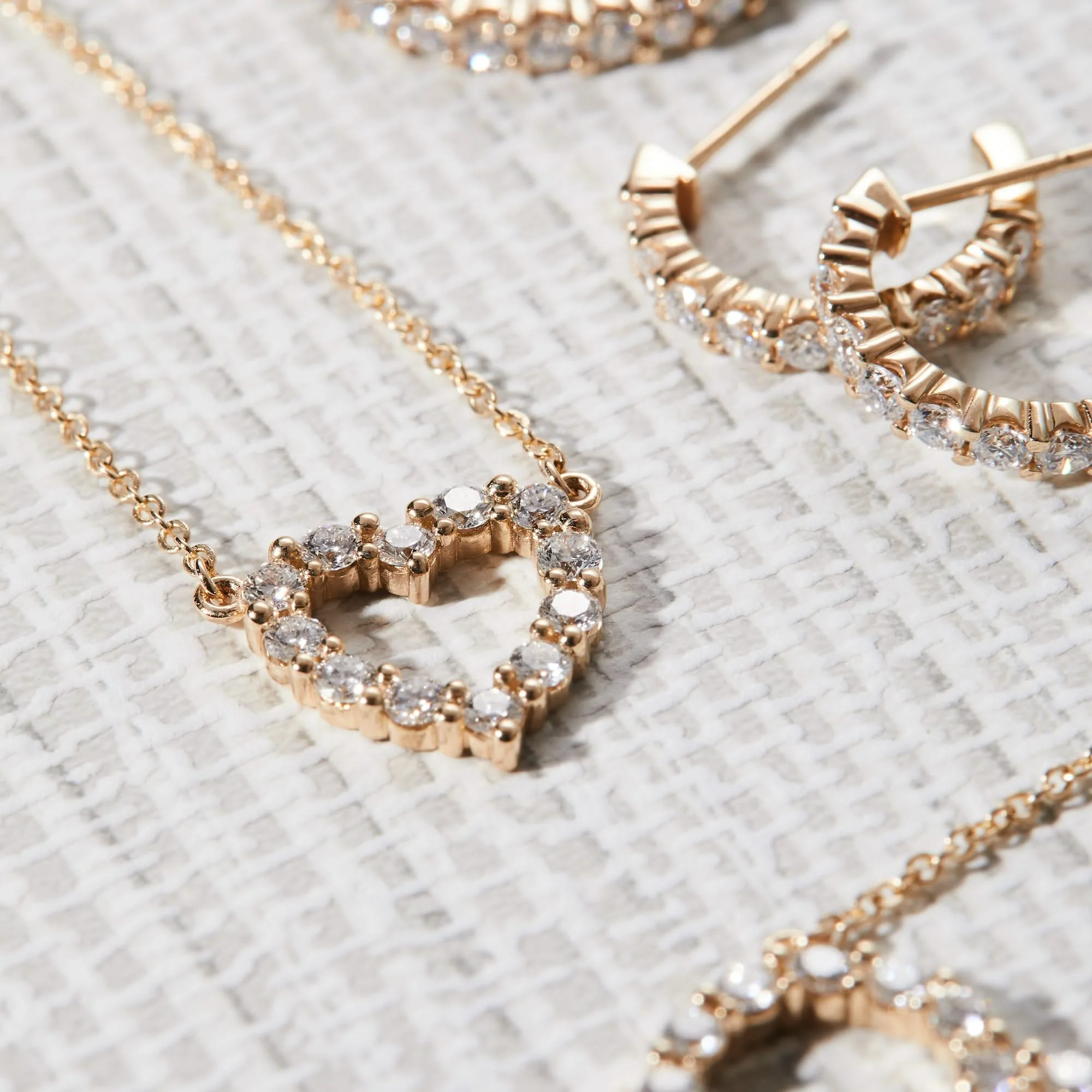 Rosecliff Small Heart Birthstone Necklace in 14k Gold - Image 10