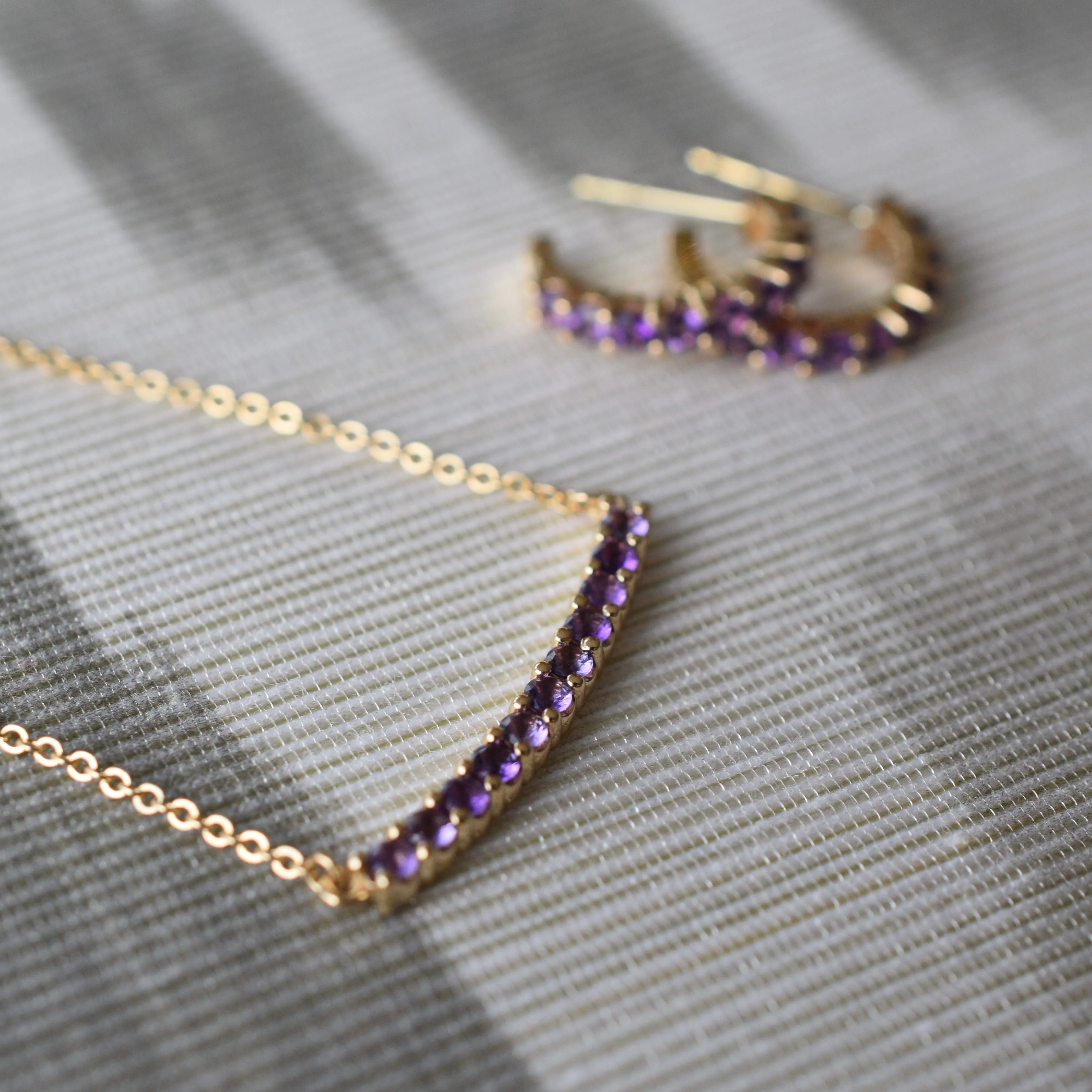 Rosecliff Amethyst Bar Necklace in 14k Gold (February) - Image 9