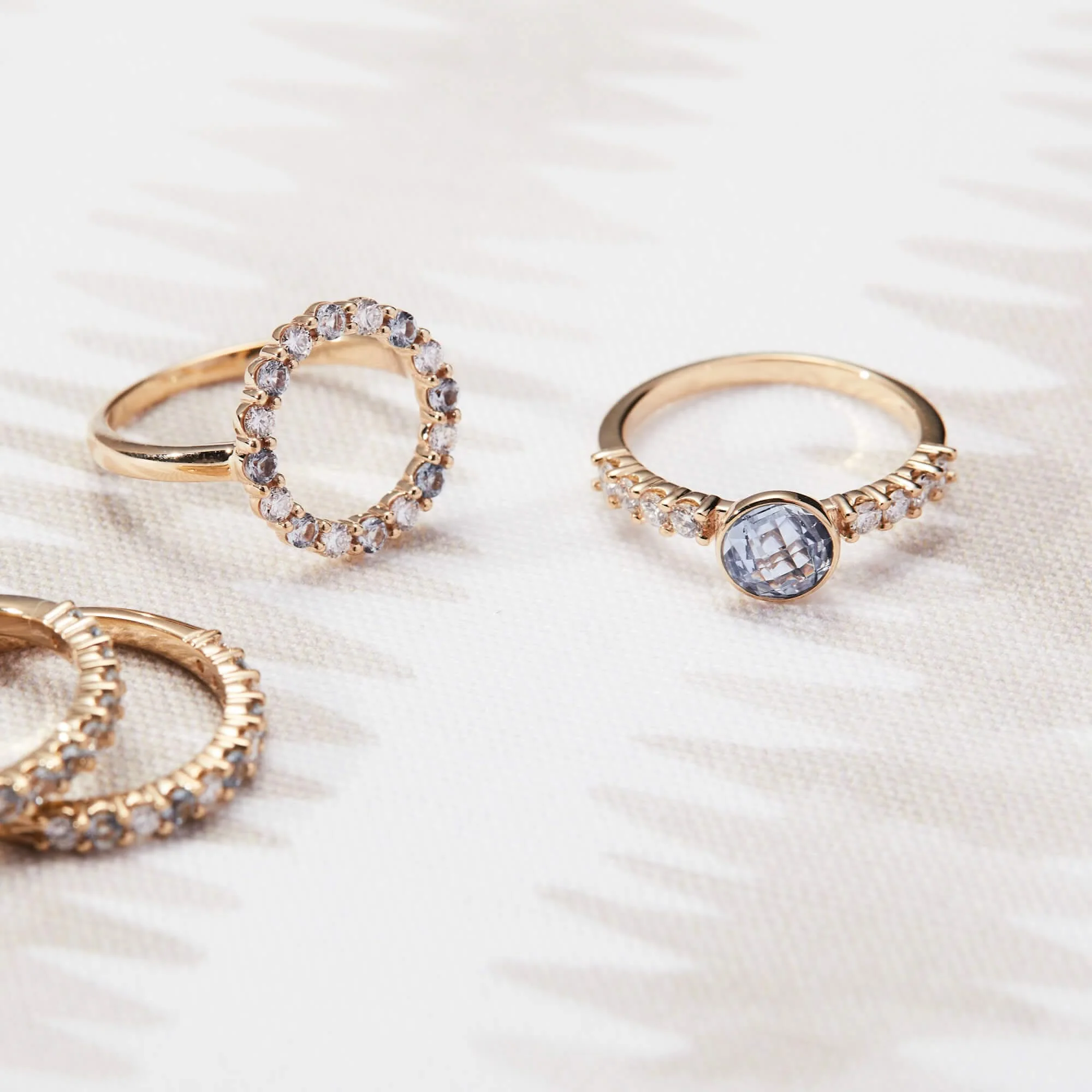 Rosecliff Circle Diamond & Aquamarine Ring in 14k Gold (March) - Image 7