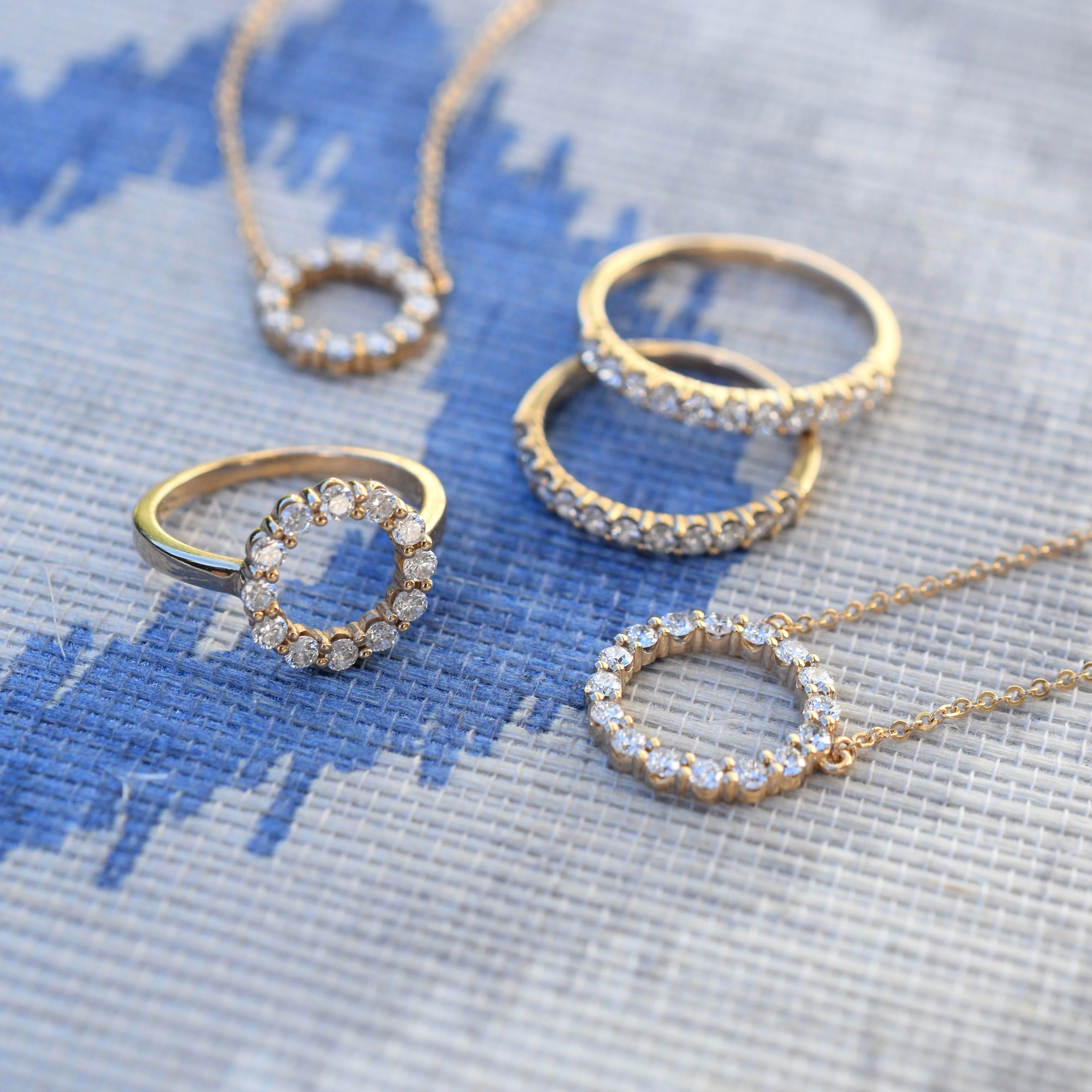 Rosecliff Circle Diamond Necklace in 14k Gold (April) - Image 11