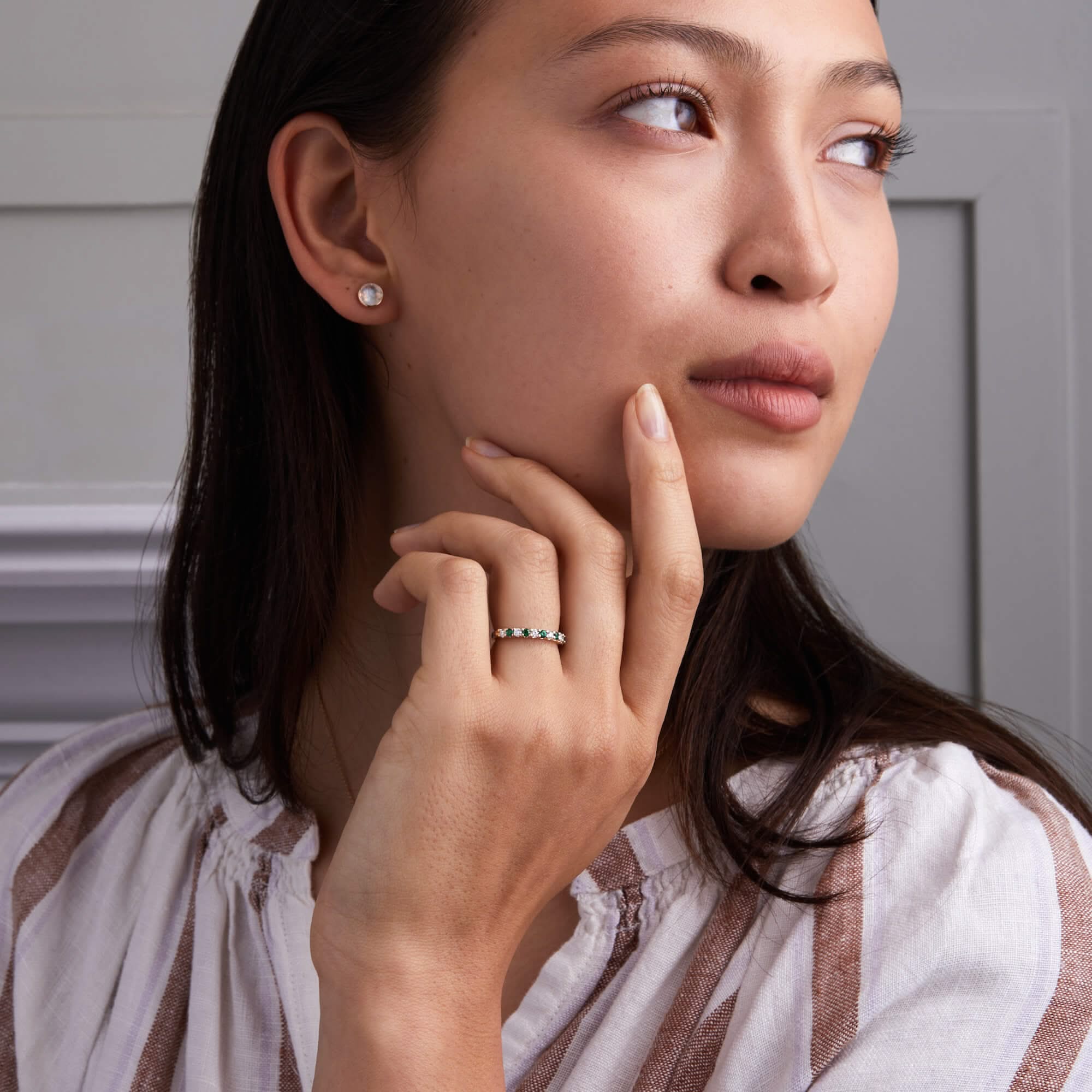 Rosecliff Diamond & Emerald Stackable Ring in 14k Gold (May) - Image 2