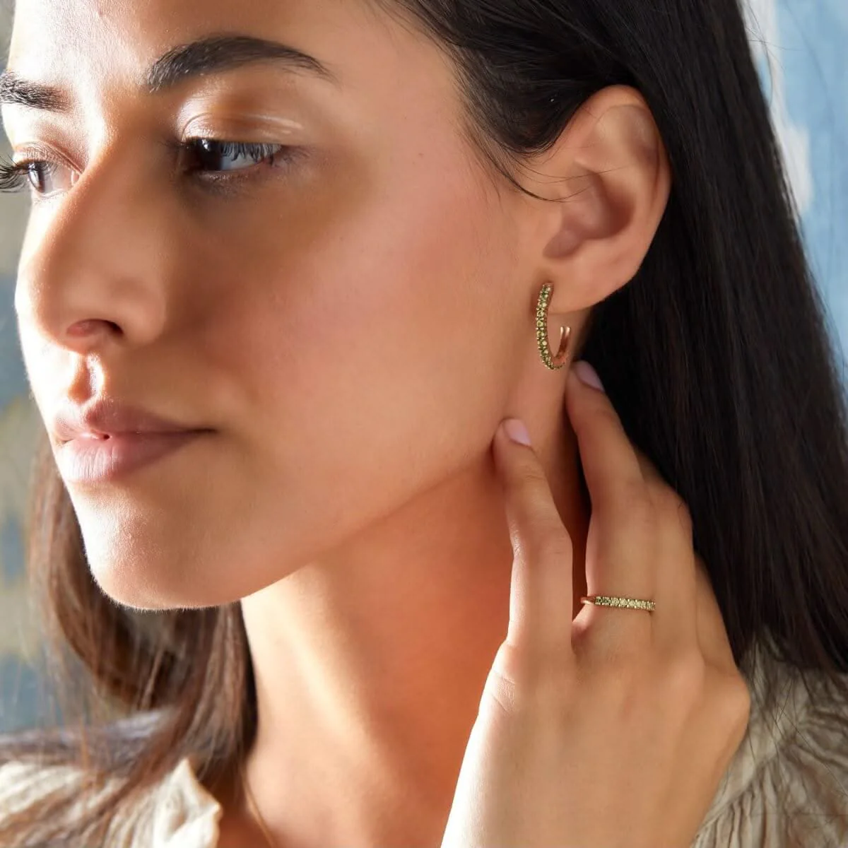 Rosecliff Peridot Hoop Earrings in 14k Gold (August) - Image 2