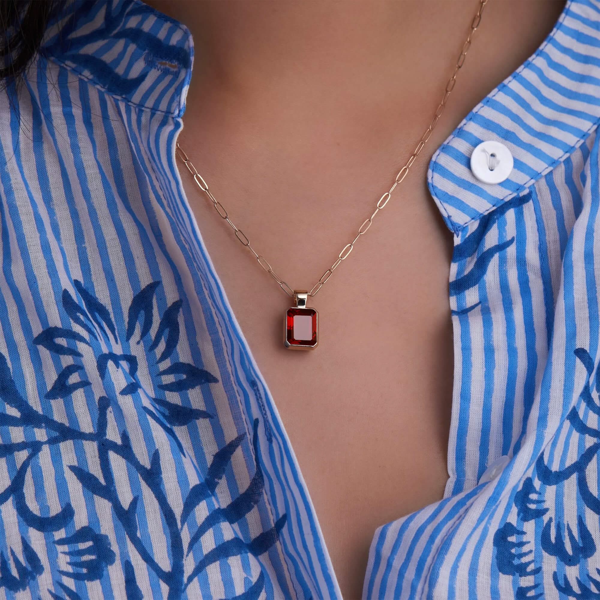Warren Garnet Pendant in 14k Gold (January) - Image 3