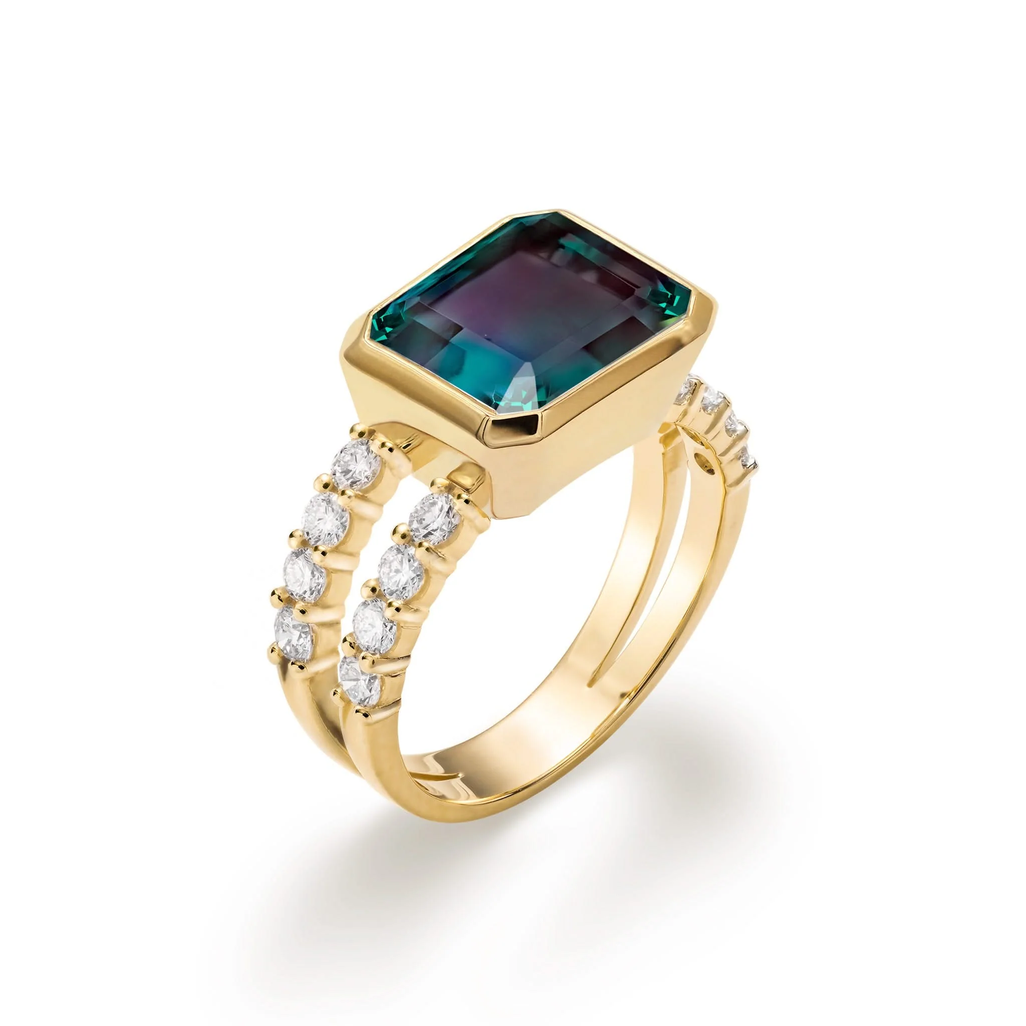 Warren Horizontal Alexandrite Ring with Diamonds in 14k Gold (June) - Image 4