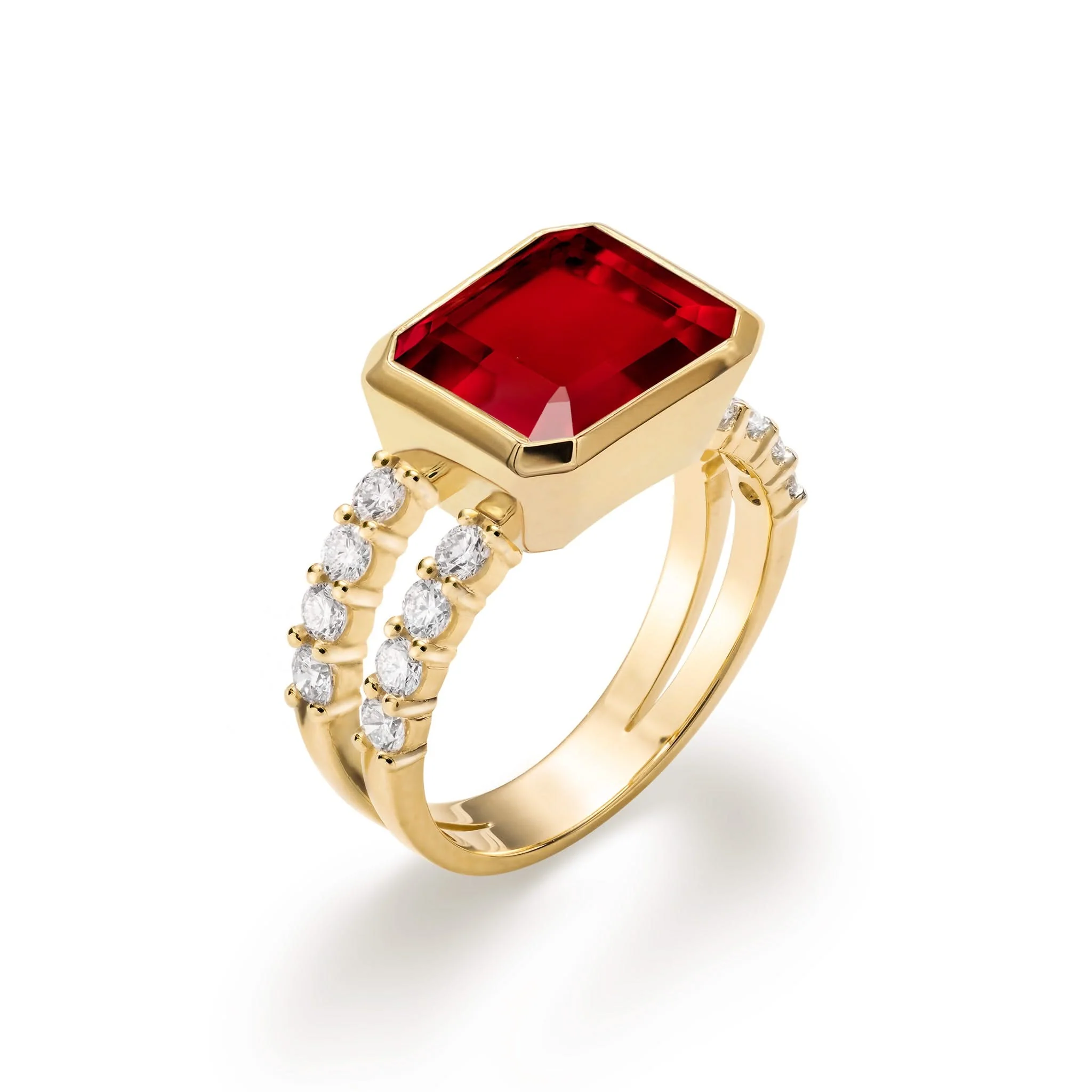 Warren Horizontal Garnet Ring with Diamonds in 14k Gold (January) - Image 4