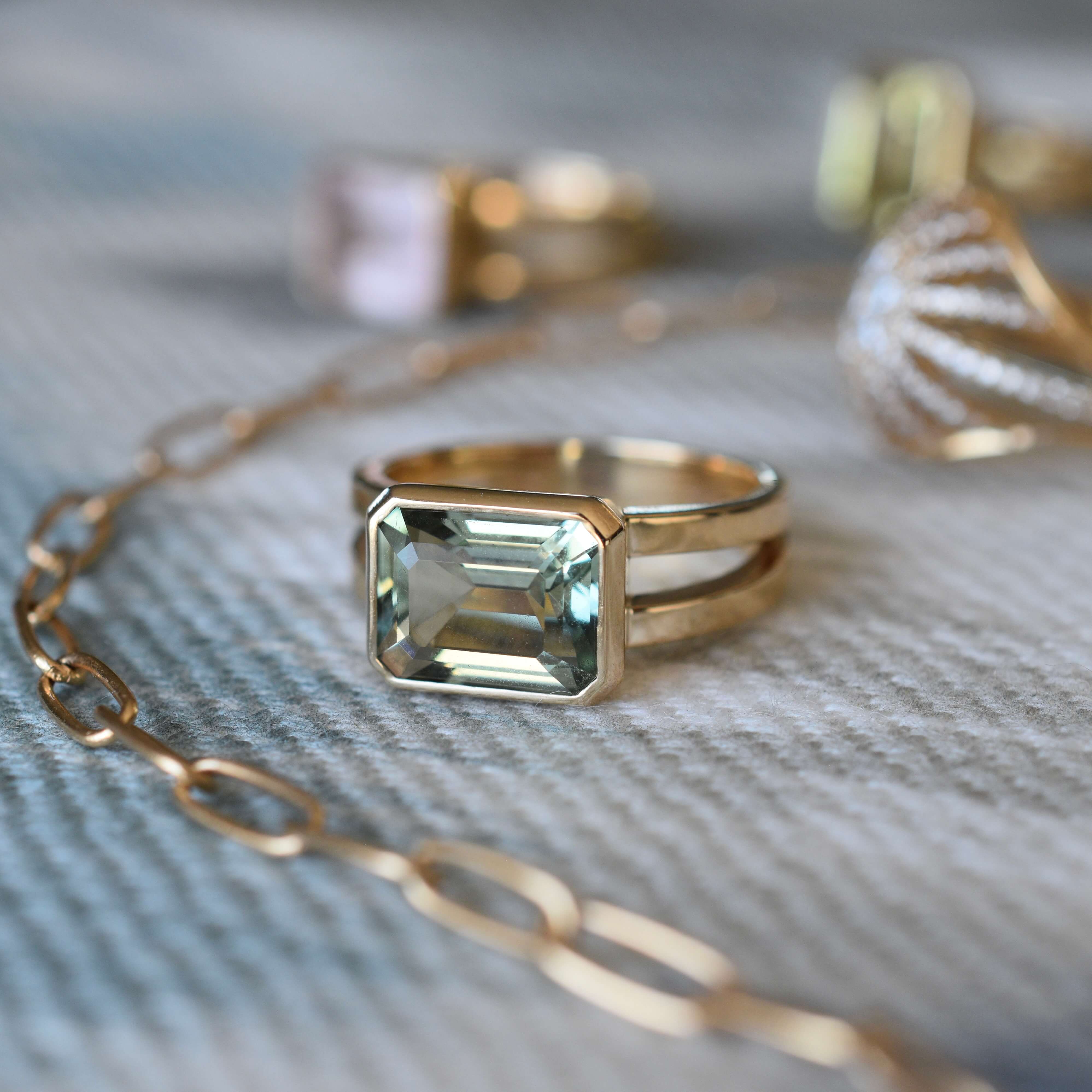 Warren Horizontal Green Amethyst Ring in 14k Gold (February) - Image 8