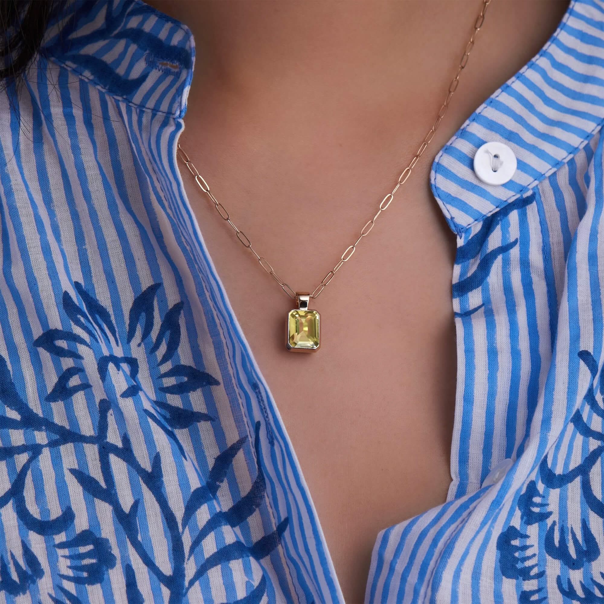 Warren Lemon Verbena Quartz Pendant in 14k Gold (August) - Image 3