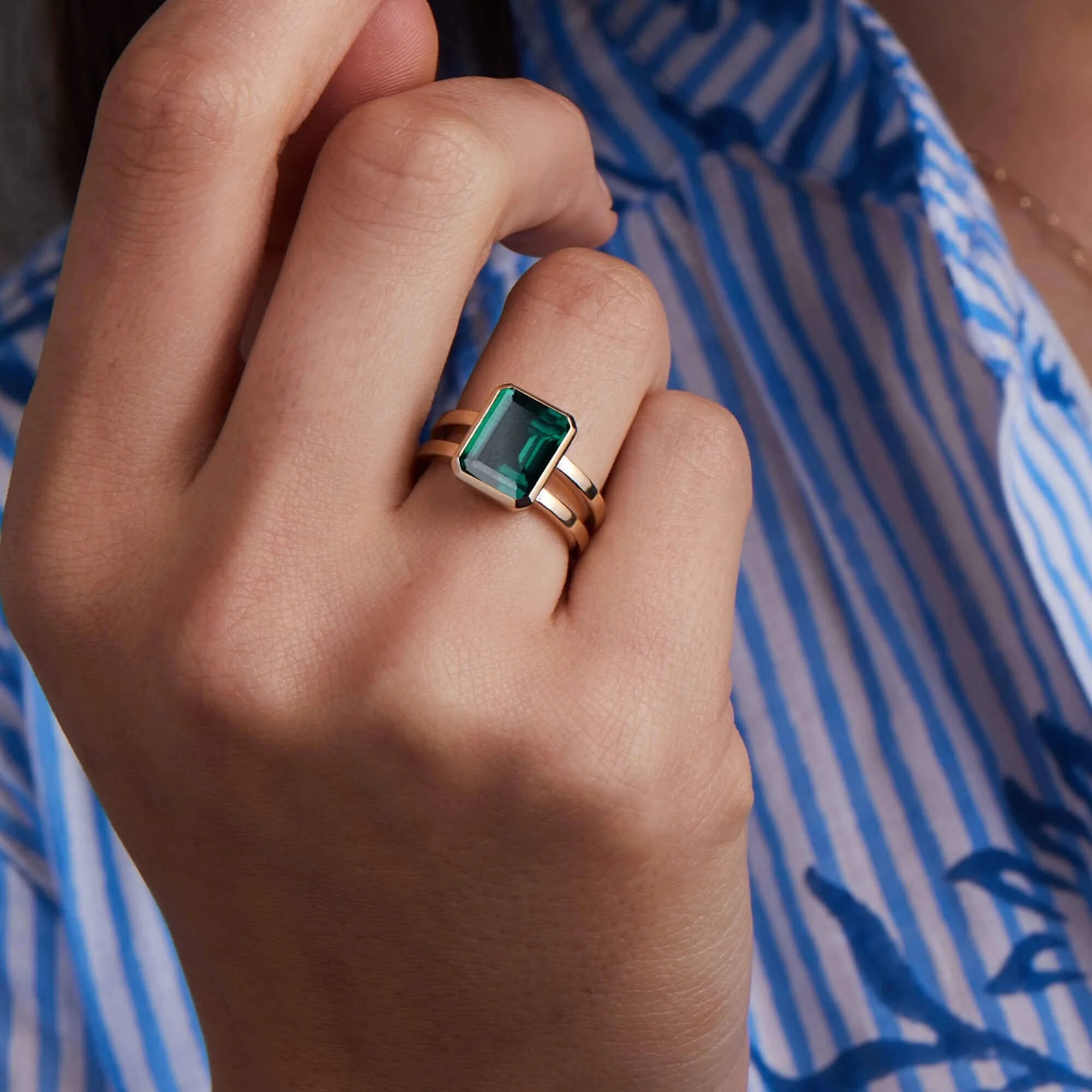 Warren Vertical Emerald Ring in 14k Gold (May) - Image 3