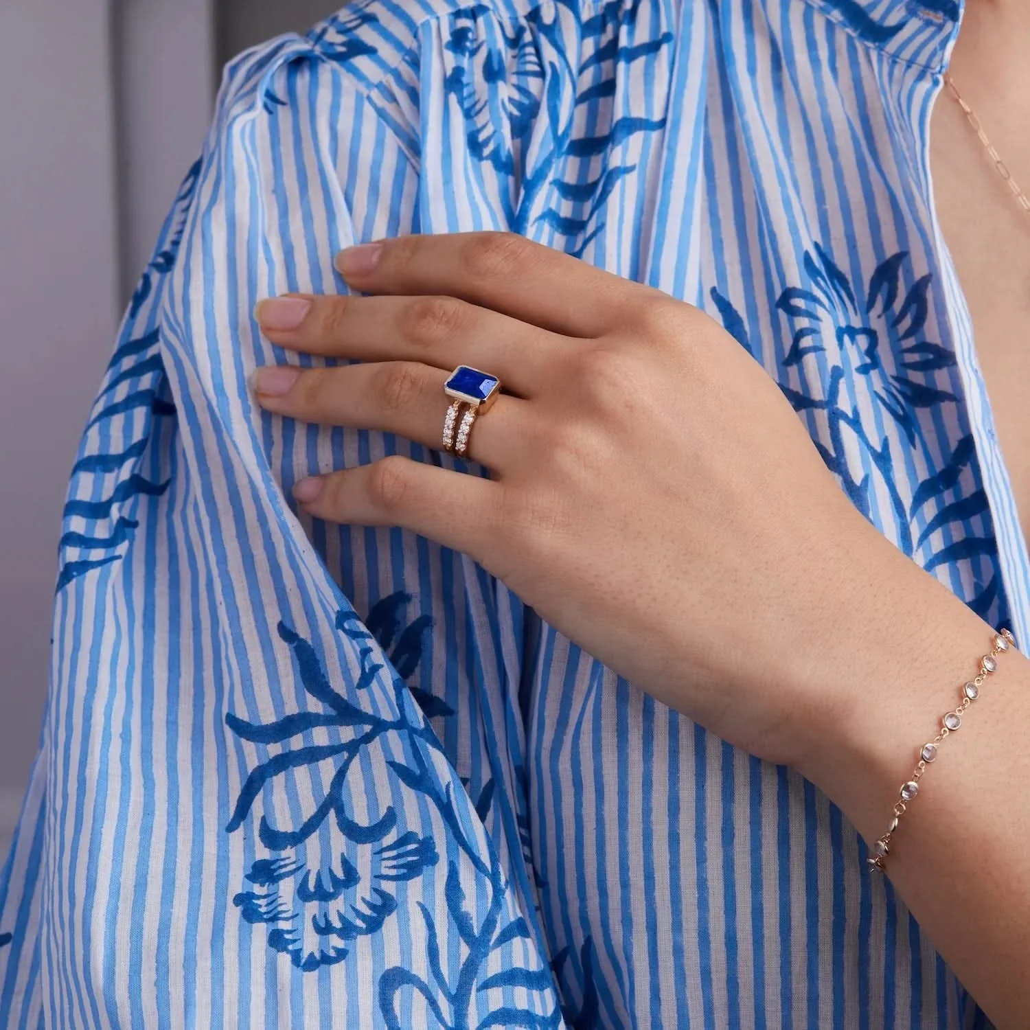 Warren Vertical Lapis Ring with Diamonds in 14k Gold (September) - Image 2