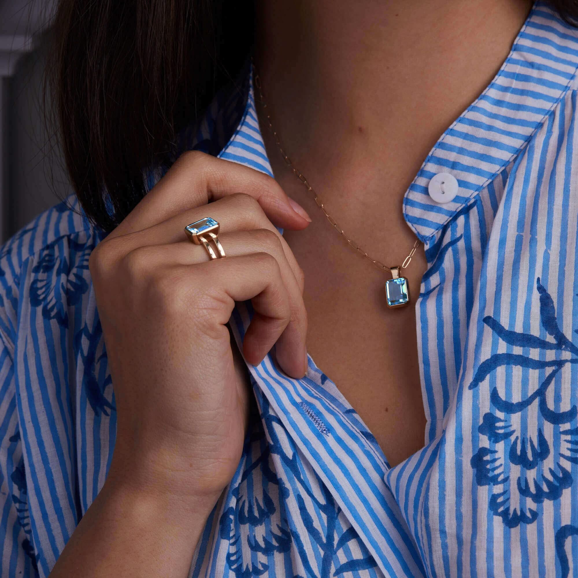 Warren Vertical Nantucket Blue Topaz Ring in 14k Gold (December) - Image 10