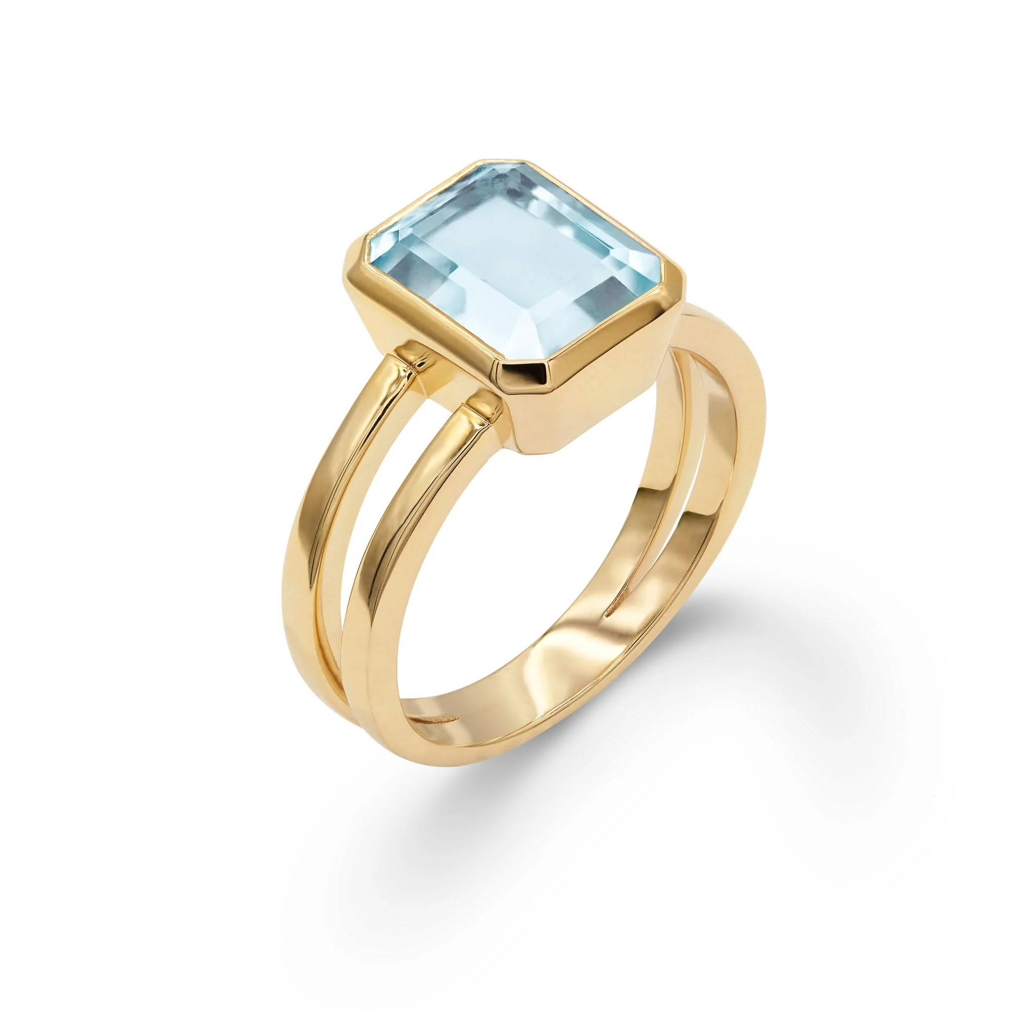 Warren Vertical Nantucket Blue Topaz Ring in 14k Gold (December) - Image 4